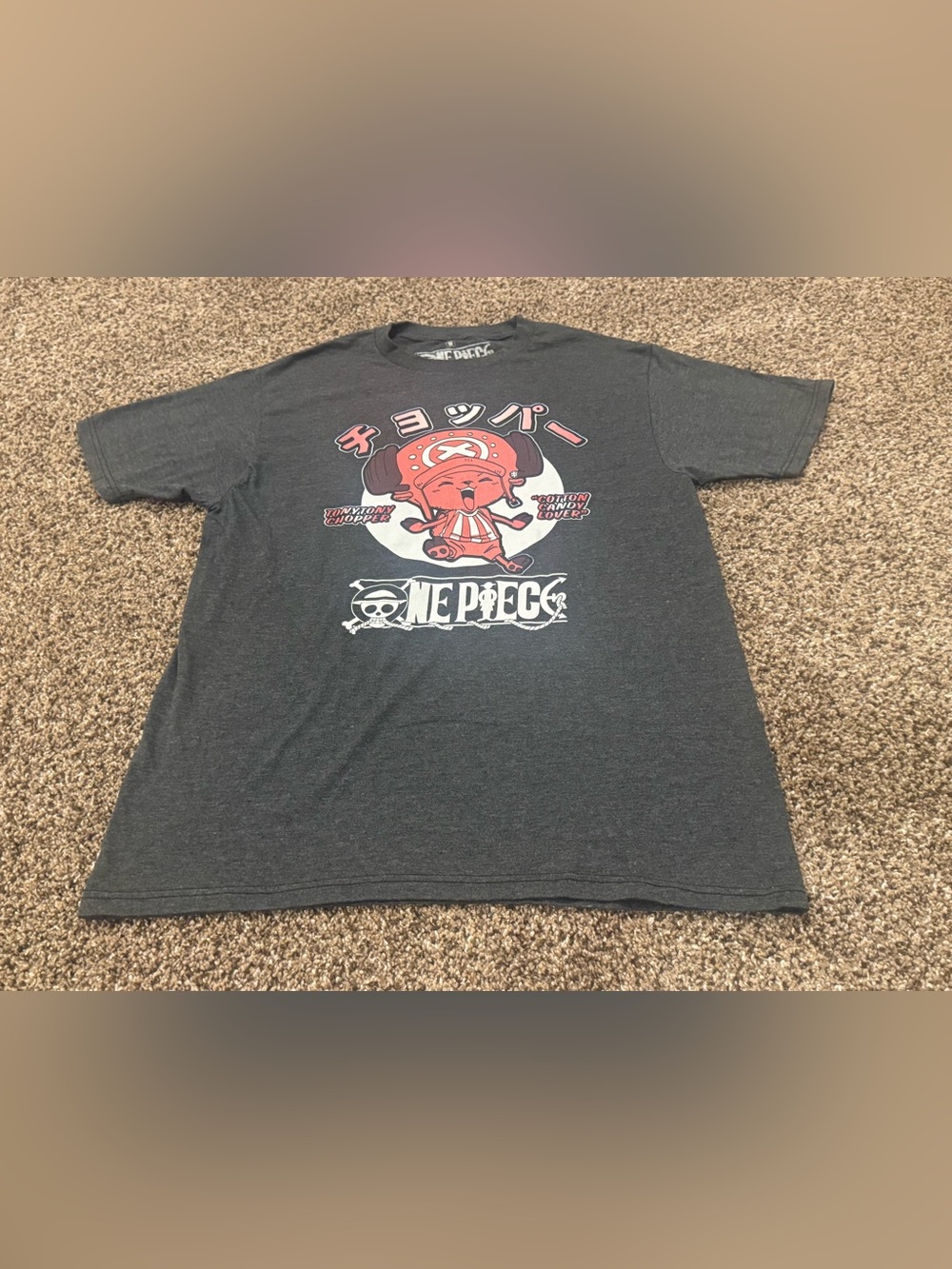 ONE PIECE T SHIRT SIZE MEDIUM